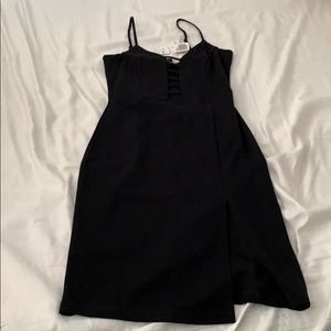 Forever 21: knee length black dress